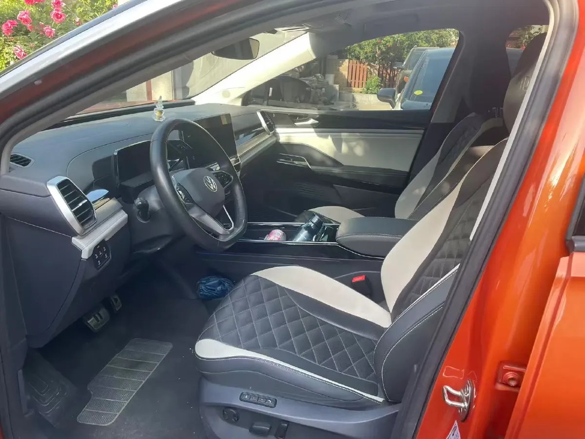 2021 Volkswagen ID.6 Crozz BEV 84.8KWH,autocango,china used car exporter,china ev exporter,chinese used car exporter,chinese used ev exporter