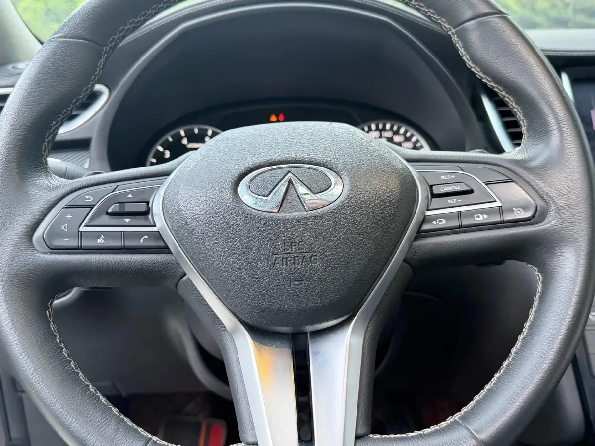 2020 Infiniti QX50 2.0T 245HP L4 CVT,autocango,china used car exporter,china ev exporter,chinese used car exporter,chinese used ev exporter