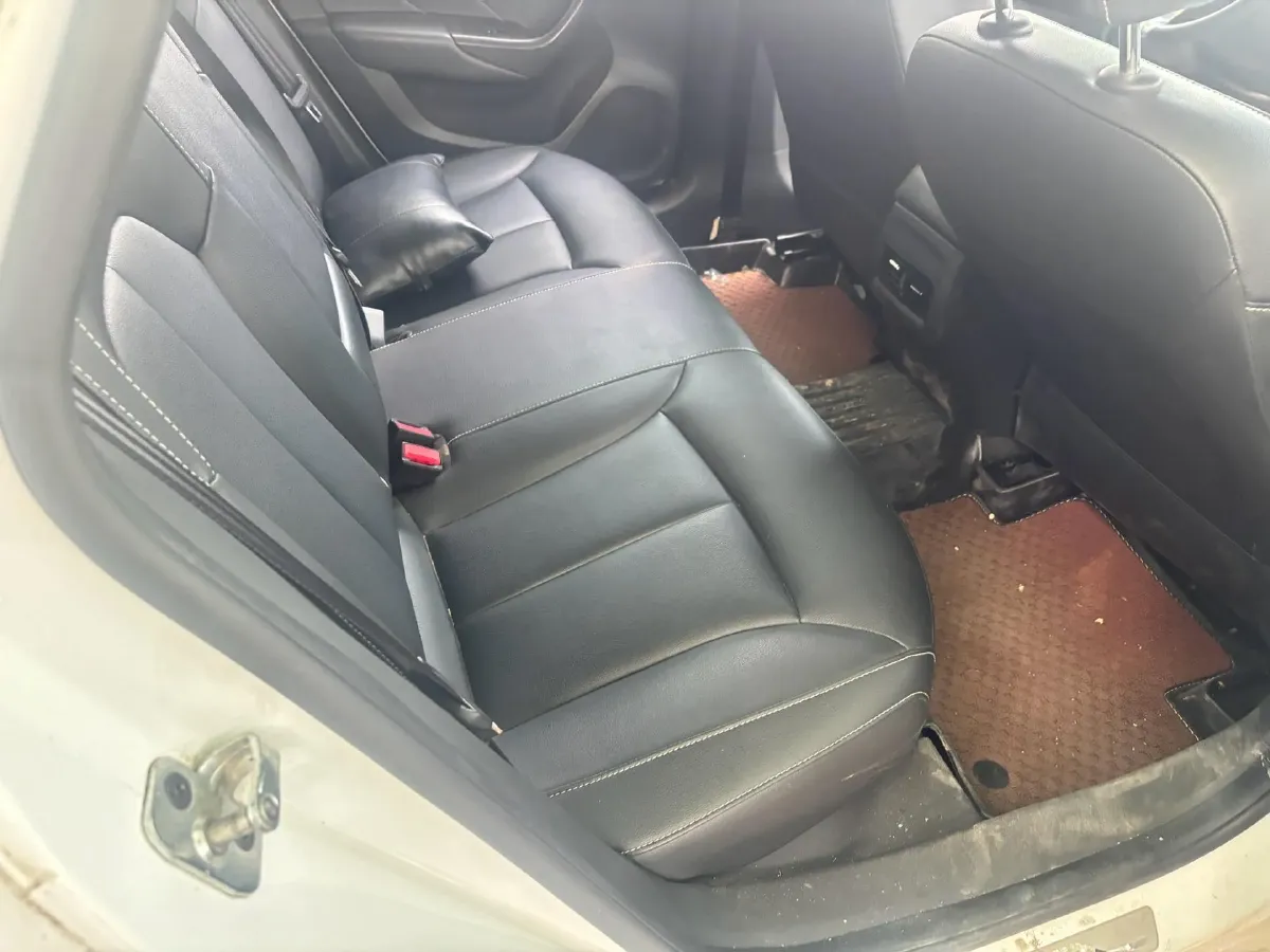 2018 Roewe i6 1.5T 169HP L4 7DCT,autocango,china used car exporter,china ev exporter,chinese used car exporter,chinese used ev exporter