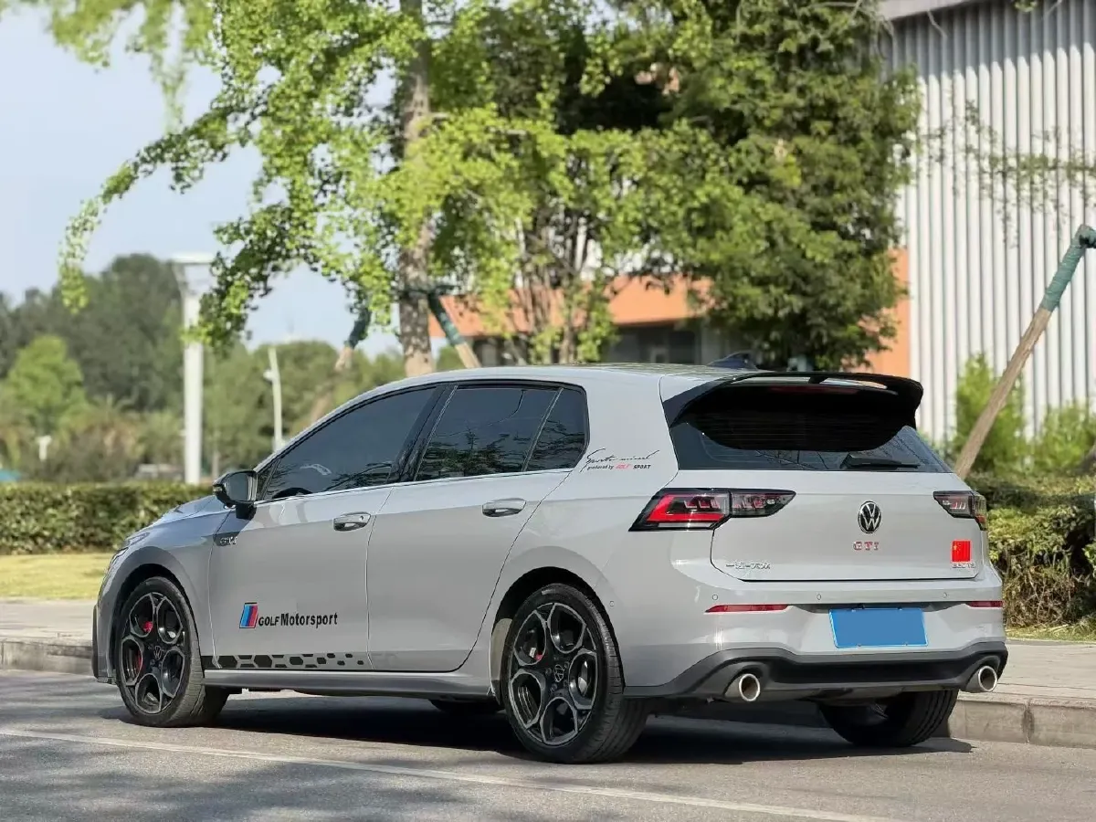 2025 Volkswagen GolfGTI 2.0T 220HP L4 7DCT,autocango,china used car exporter,china ev exporter,chinese used car exporter,chinese used ev exporter