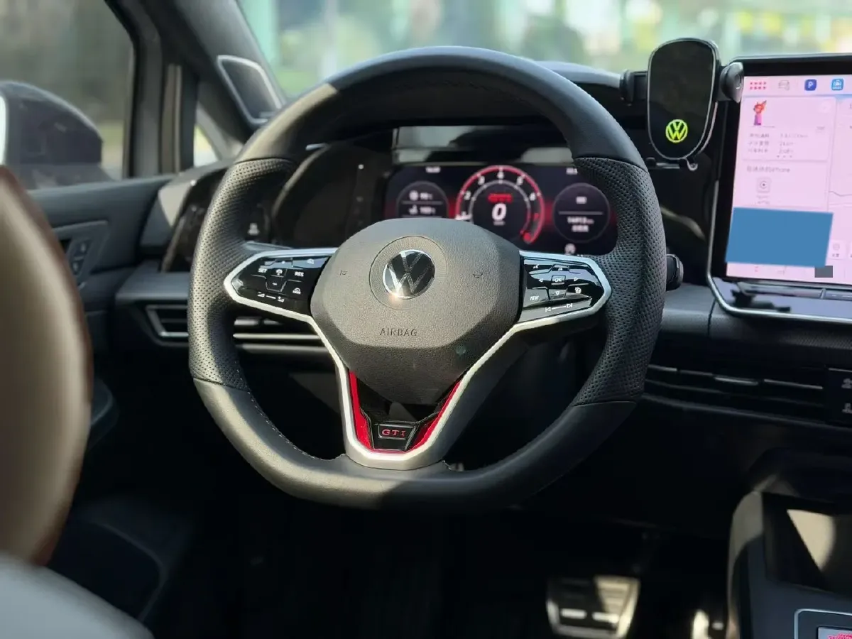 2025 Volkswagen GolfGTI 2.0T 220HP L4 7DCT,autocango,china used car exporter,china ev exporter,chinese used car exporter,chinese used ev exporter