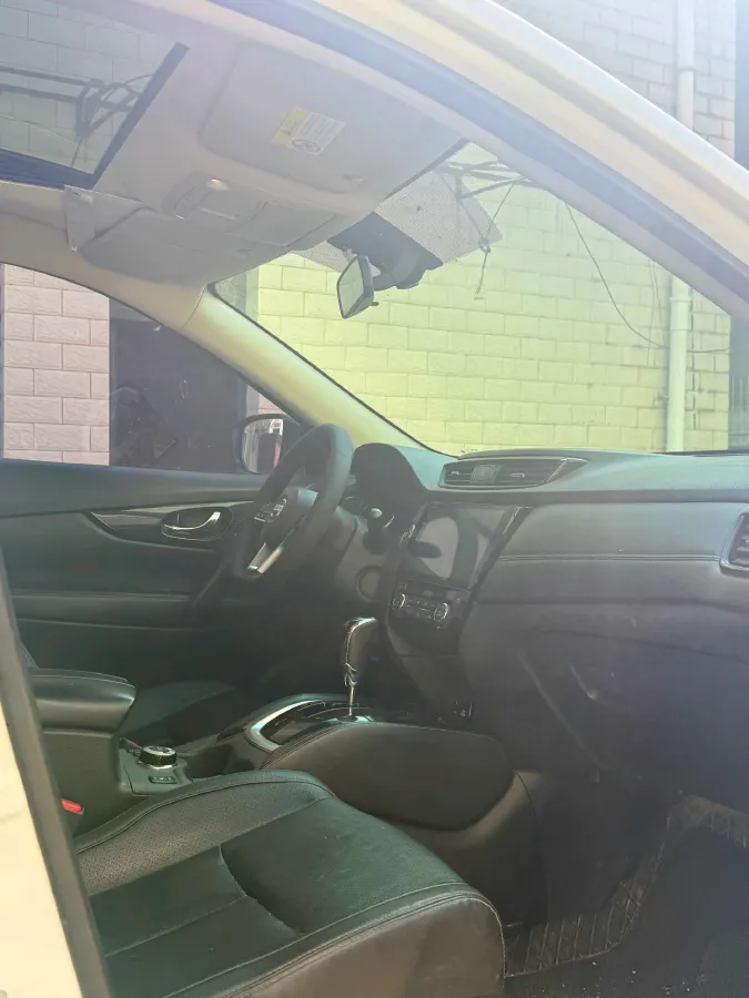 2021 Nissan X-Trail 2.5L 181HP L4 CVT,autocango,china used car exporter,china ev exporter,chinese used car exporter,chinese used ev exporter