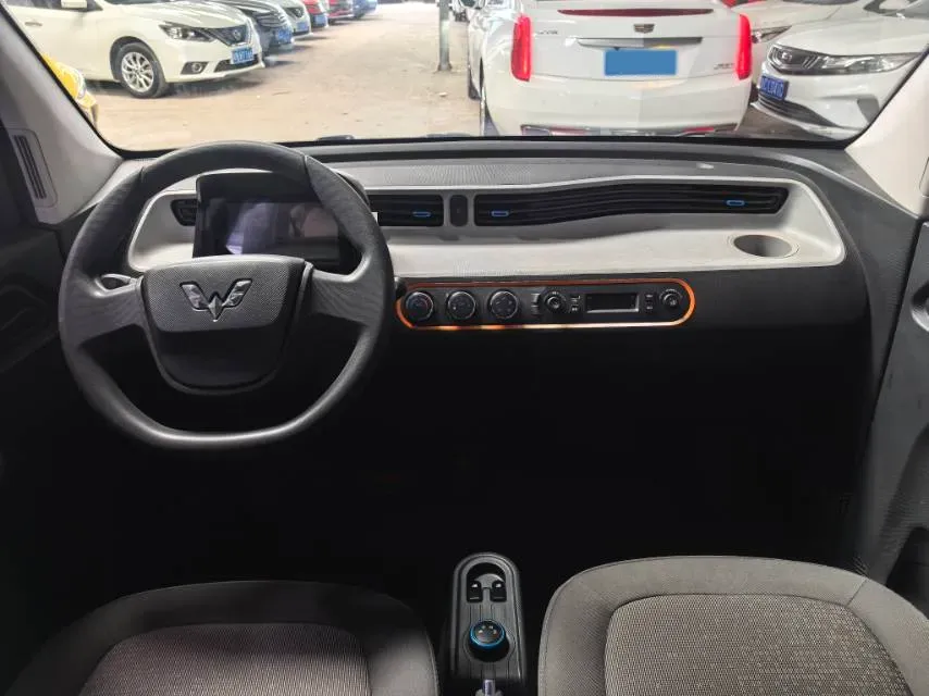 2020 WuLing HongGuang MINI EV BEV 9.3KWH,autocango,china used car exporter,china ev exporter,chinese used car exporter,chinese used ev exporter