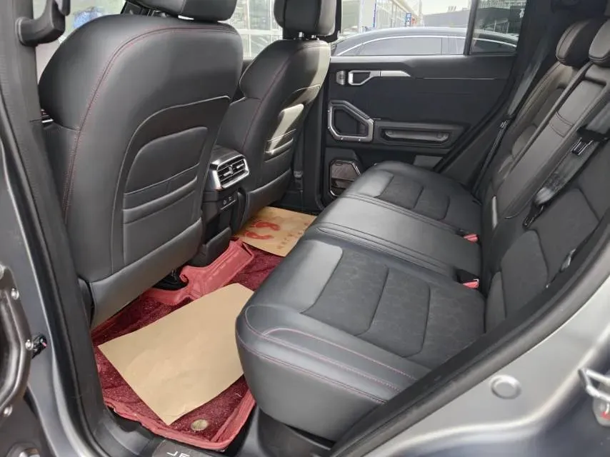 2023 Jetour Traveller 2.0T 254HP L4 7DCT,autocango,china used car exporter,china ev exporter,chinese used car exporter,chinese used ev exporter