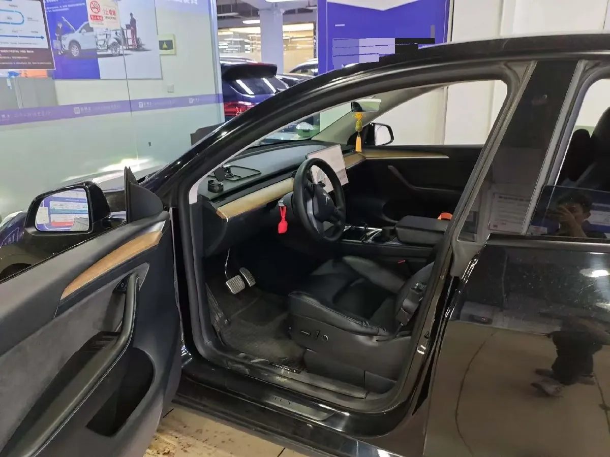 2022 Tesla Model Y BEV 60KWH,autocango,china used car exporter,china ev exporter,chinese used car exporter,chinese used ev exporter