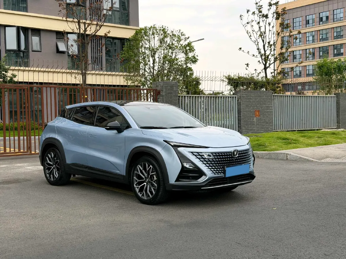 2022 ChangAn UNI-T 1.5T 188HP L4 7DCT,autocango,china used car exporter,china ev exporter,chinese used car exporter,chinese used ev exporter