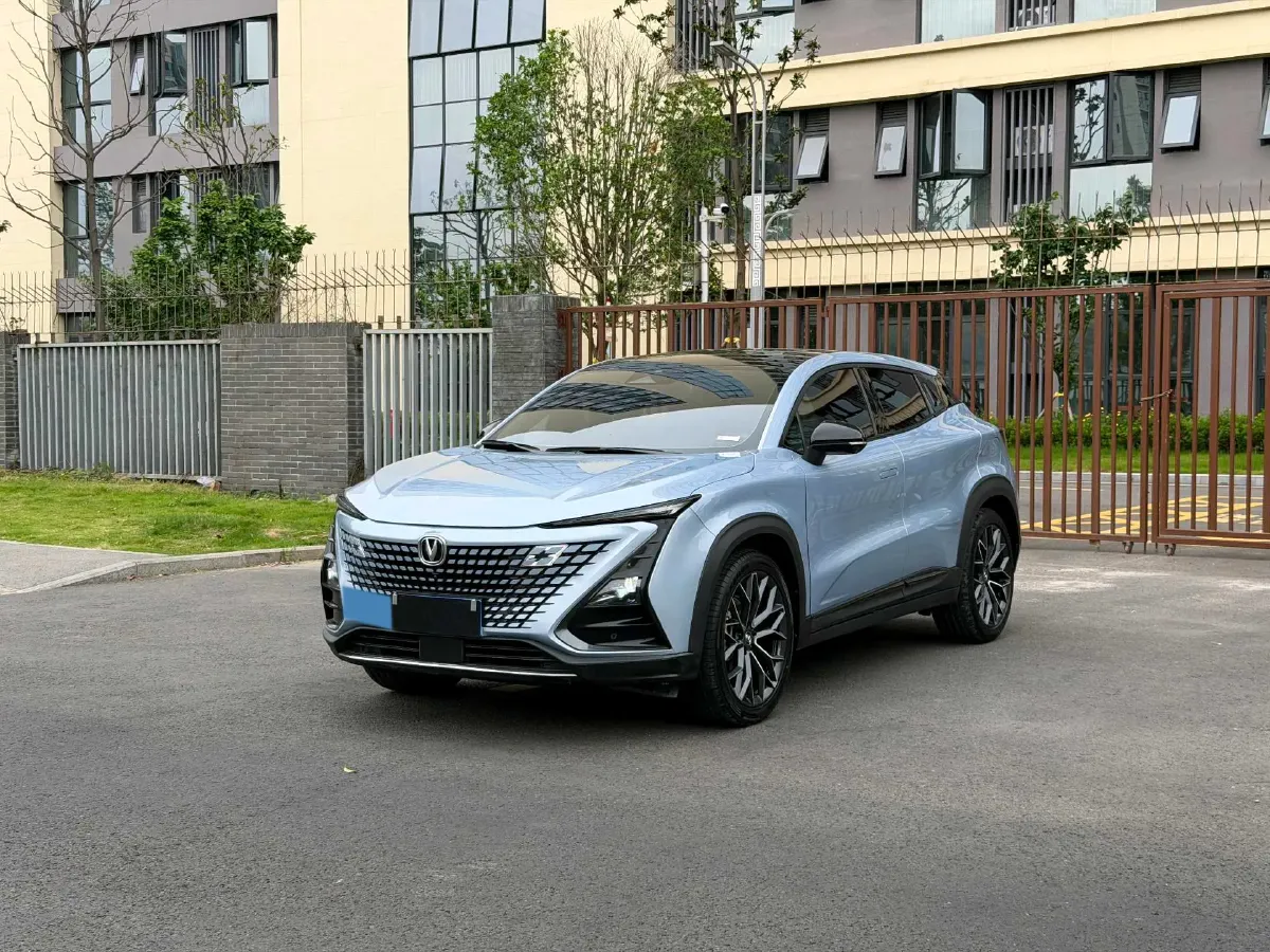2022 ChangAn UNI-T 1.5T 188HP L4 7DCT,autocango,china used car exporter,china ev exporter,chinese used car exporter,chinese used ev exporter