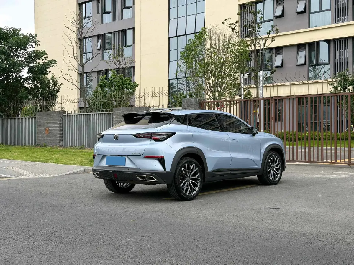 2022 ChangAn UNI-T 1.5T 188HP L4 7DCT,autocango,china used car exporter,china ev exporter,chinese used car exporter,chinese used ev exporter