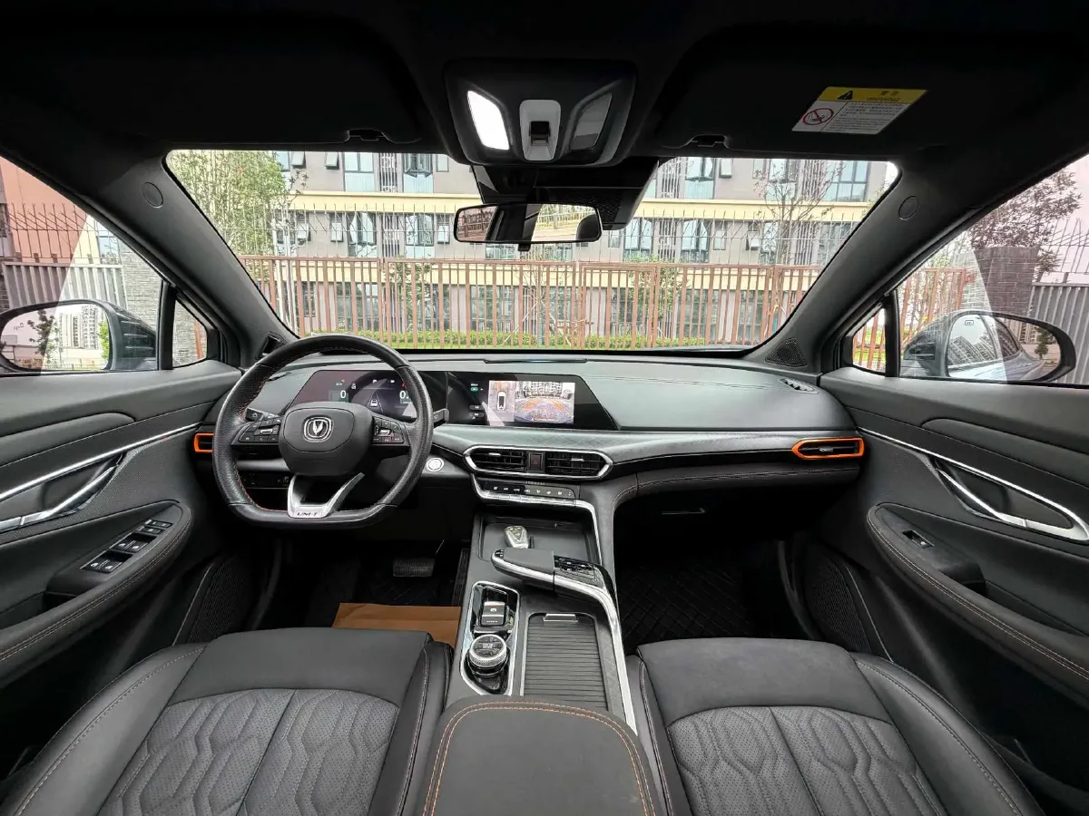 2022 ChangAn UNI-T 1.5T 188HP L4 7DCT,autocango,china used car exporter,china ev exporter,chinese used car exporter,chinese used ev exporter