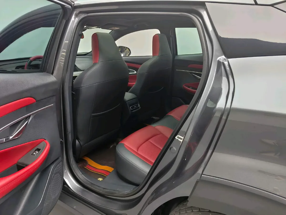 2020 ChangAn UNI-T 1.5T 180HP L4 7DCT,autocango,china used car exporter,china ev exporter,chinese used car exporter,chinese used ev exporter
