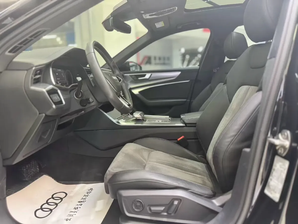 2020 Audi A6L 2.0T 190HP L4 7DCT,autocango,china used car exporter,china ev exporter,chinese used car exporter,chinese used ev exporter