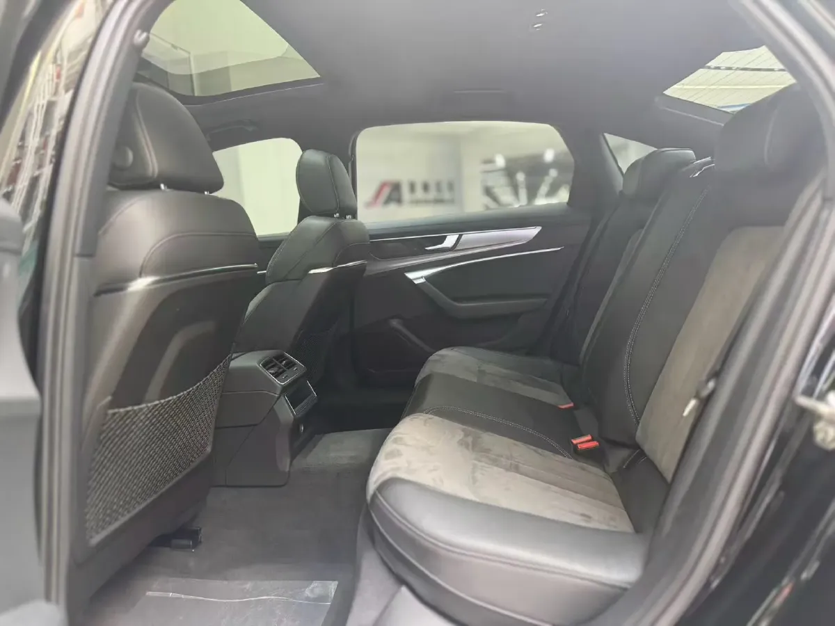 2020 Audi A6L 2.0T 190HP L4 7DCT,autocango,china used car exporter,china ev exporter,chinese used car exporter,chinese used ev exporter