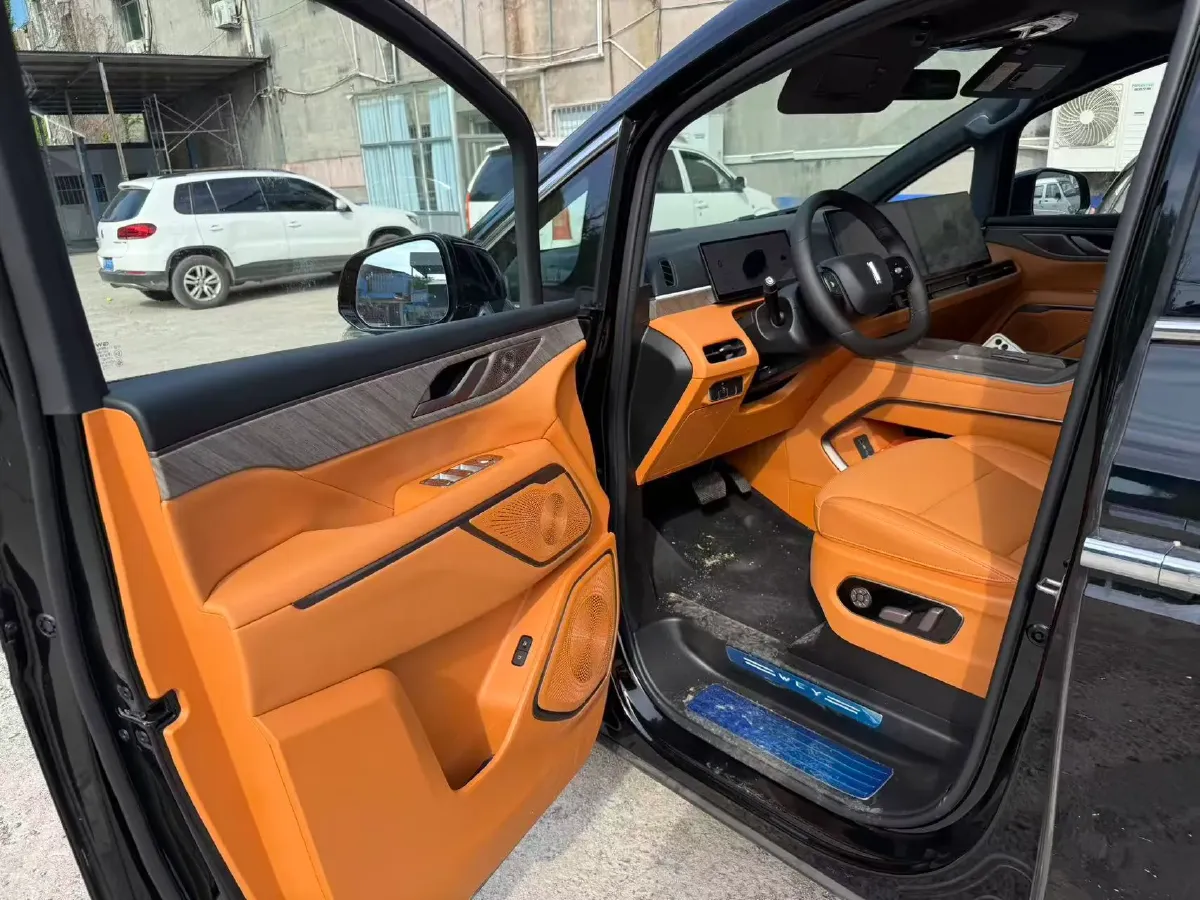 2025 WEY HighMountain 1.5T 170HP L4 4DHT PHEV,autocango,china used car exporter,china ev exporter,chinese used car exporter,chinese used ev exporter