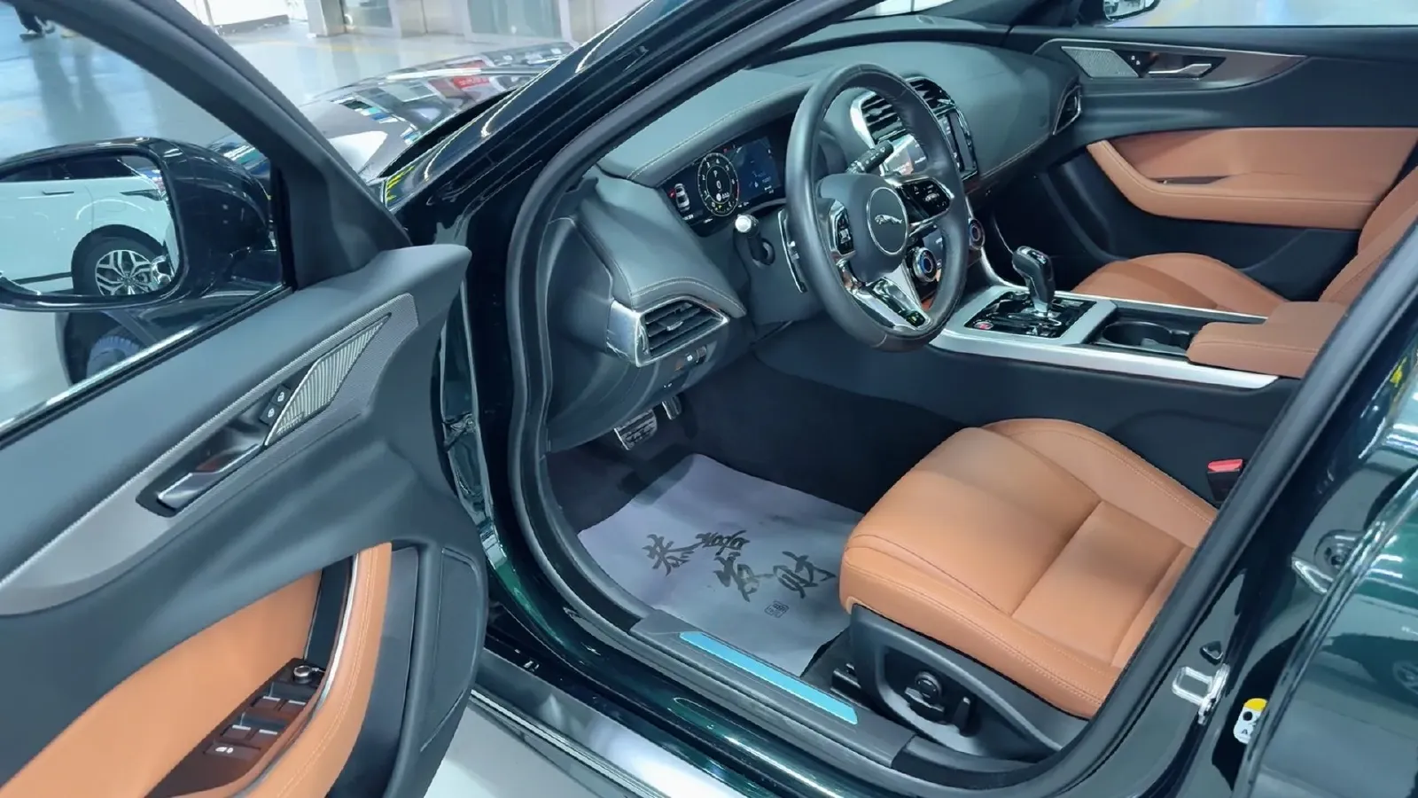 2024 Jaguar XEL 2.0T 250HP L4 8AT,autocango,china used car exporter,china ev exporter,chinese used car exporter,chinese used ev exporter