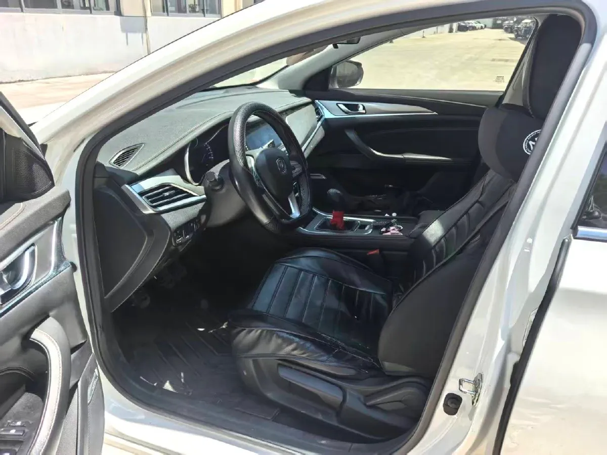 2019 ChangAn Eado 1.6L 128HP L4 5MT,autocango,china used car exporter,china ev exporter,chinese used car exporter,chinese used ev exporter