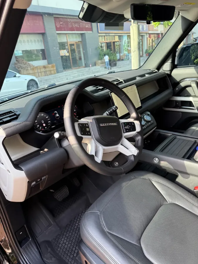 2024 Land Rover Defender 3.0T 400HP L6 8AT,autocango,china used car exporter,china ev exporter,chinese used car exporter,chinese used ev exporter