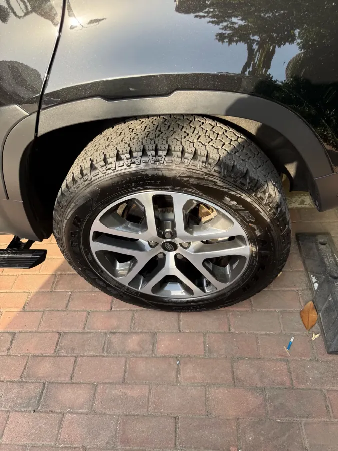 2024 Land Rover Defender 3.0T 400HP L6 8AT,autocango,china used car exporter,china ev exporter,chinese used car exporter,chinese used ev exporter