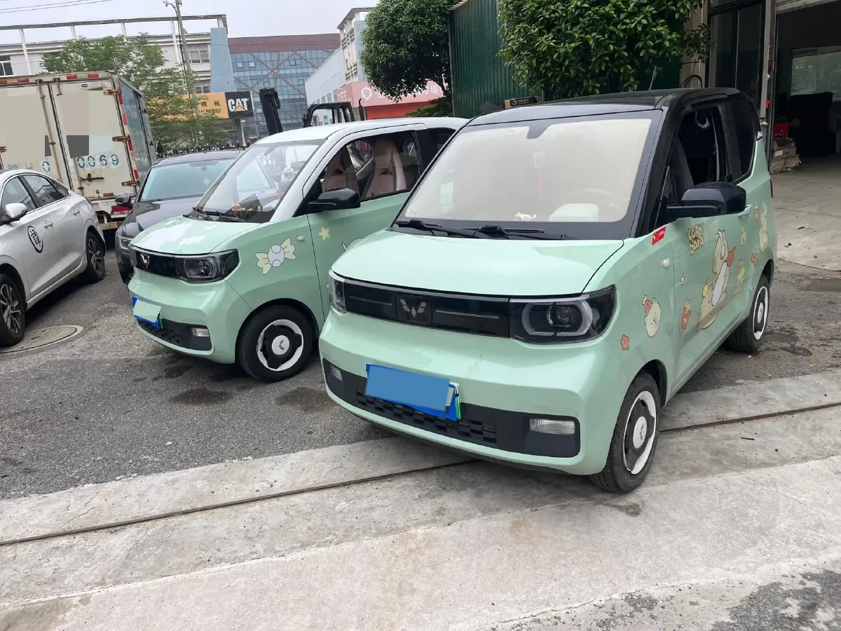 2022 WuLing HongGuang MINI EV BEV 9KWH,autocango,china used car exporter,china ev exporter,chinese used car exporter,chinese used ev exporter