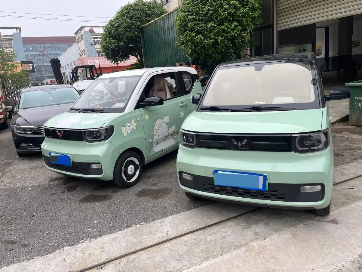 2022 WuLing HongGuang MINI EV BEV 9KWH,autocango,china used car exporter,china ev exporter,chinese used car exporter,chinese used ev exporter