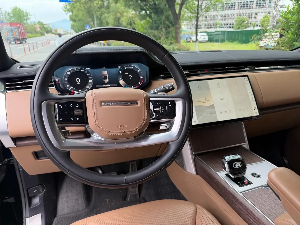 2025 Land Rover Range Rover 3.0T 400HP L6 8AT,autocango,china used car exporter,china ev exporter,chinese used car exporter,chinese used ev exporter