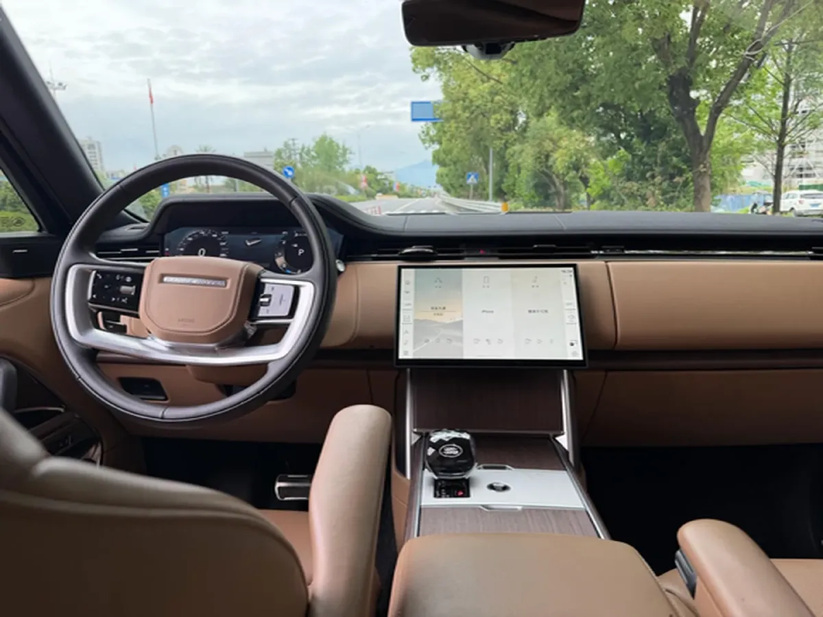 2025 Land Rover Range Rover 3.0T 400HP L6 8AT,autocango,china used car exporter,china ev exporter,chinese used car exporter,chinese used ev exporter