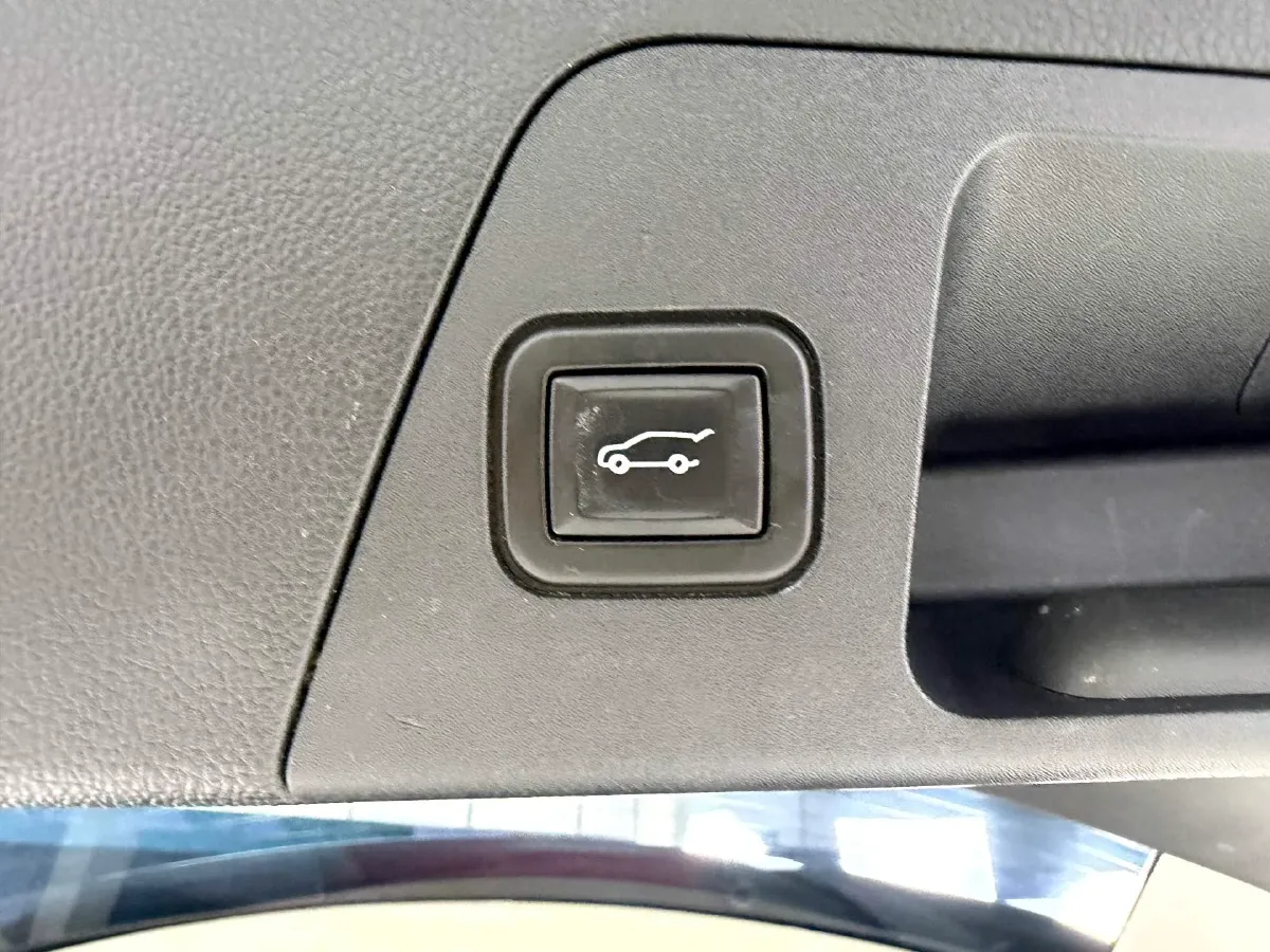 2021 Buick EnvisionPlus 1.5T 169HP L4 7DCT,autocango,china used car exporter,china ev exporter,chinese used car exporter,chinese used ev exporter