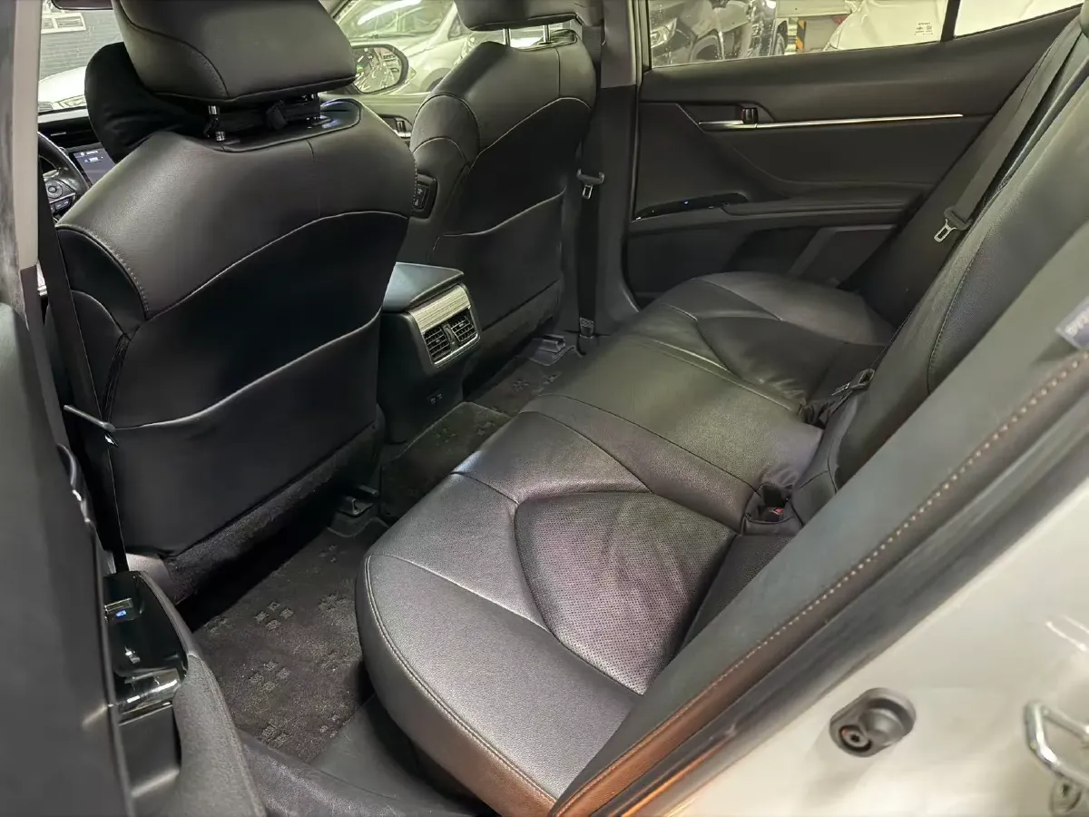 2019 Toyota Camry 2.5L 178HP L4 E-CVT Hybrid,autocango,china used car exporter,china ev exporter,chinese used car exporter,chinese used ev exporter