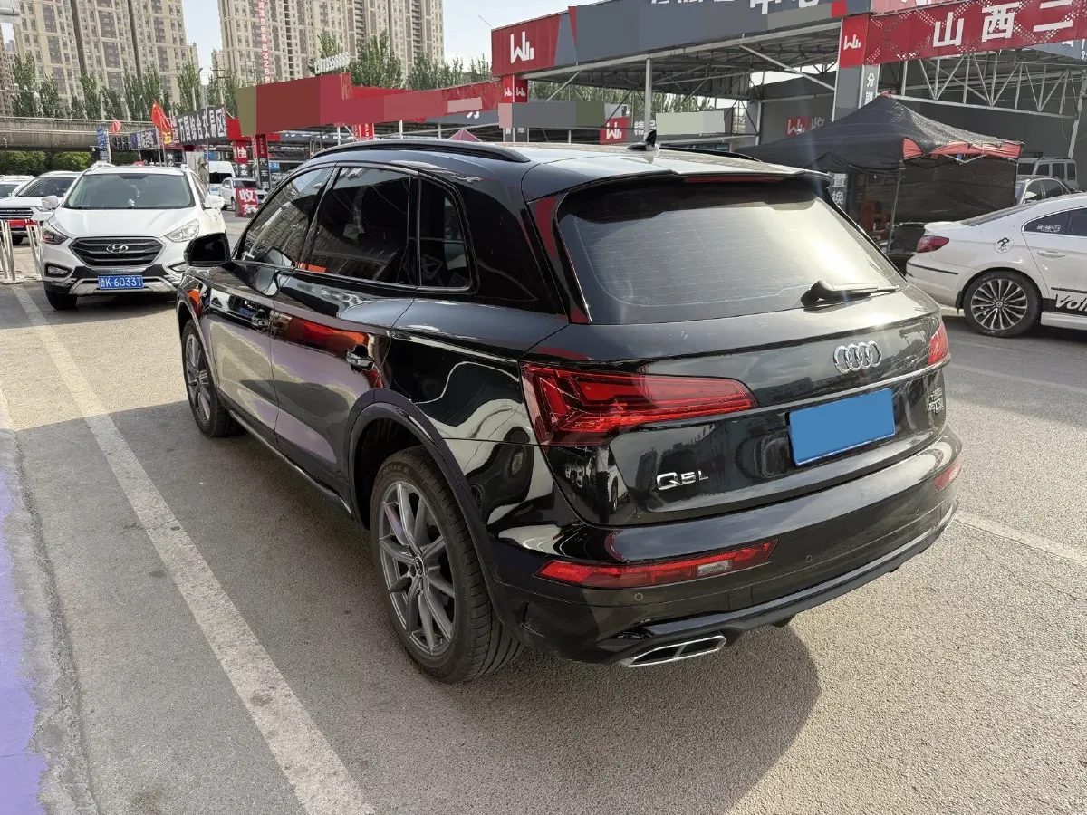 2022 Audi Q5L 2.0T 252HP L4 7DCT,autocango,china used car exporter,china ev exporter,chinese used car exporter,chinese used ev exporter