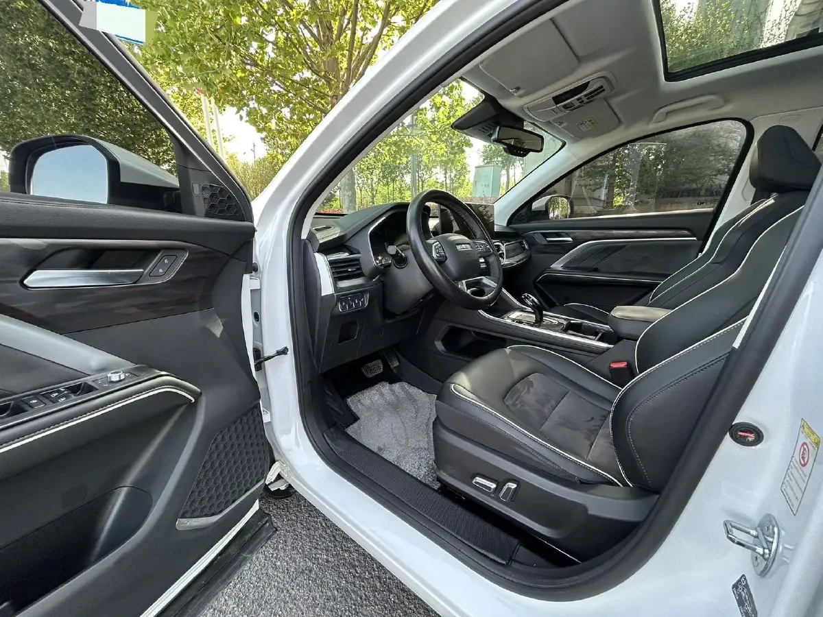 2021 Haval H6 1.5T 169HP L4 7DCT,autocango,china used car exporter,china ev exporter,chinese used car exporter,chinese used ev exporter