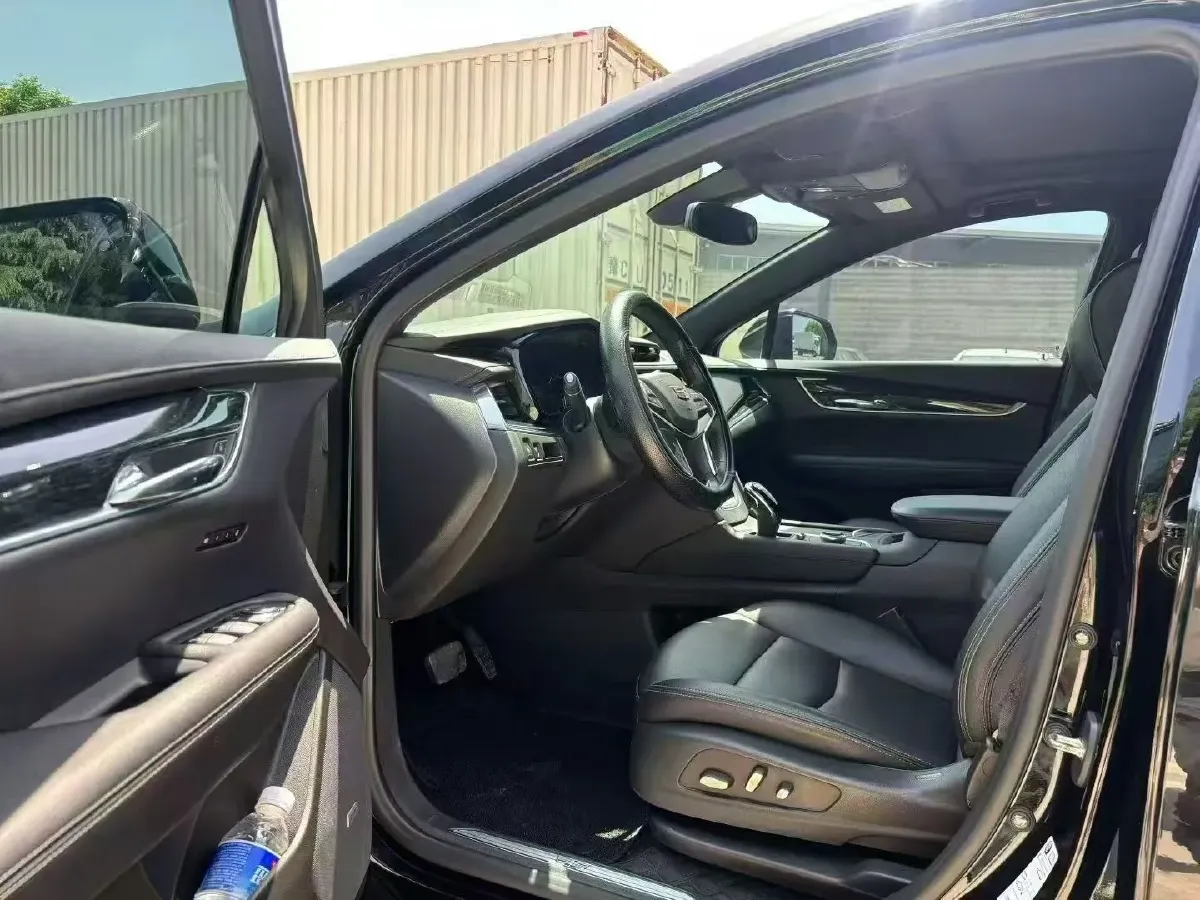 2021 Cadillac XT5 2.0T 237HP L4 9AT,autocango,china used car exporter,china ev exporter,chinese used car exporter,chinese used ev exporter