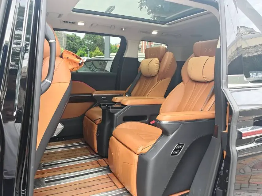 2023 HongQi HQ9 2.0T 252HP L4 8AT,autocango,china used car exporter,china ev exporter,chinese used car exporter,chinese used ev exporter