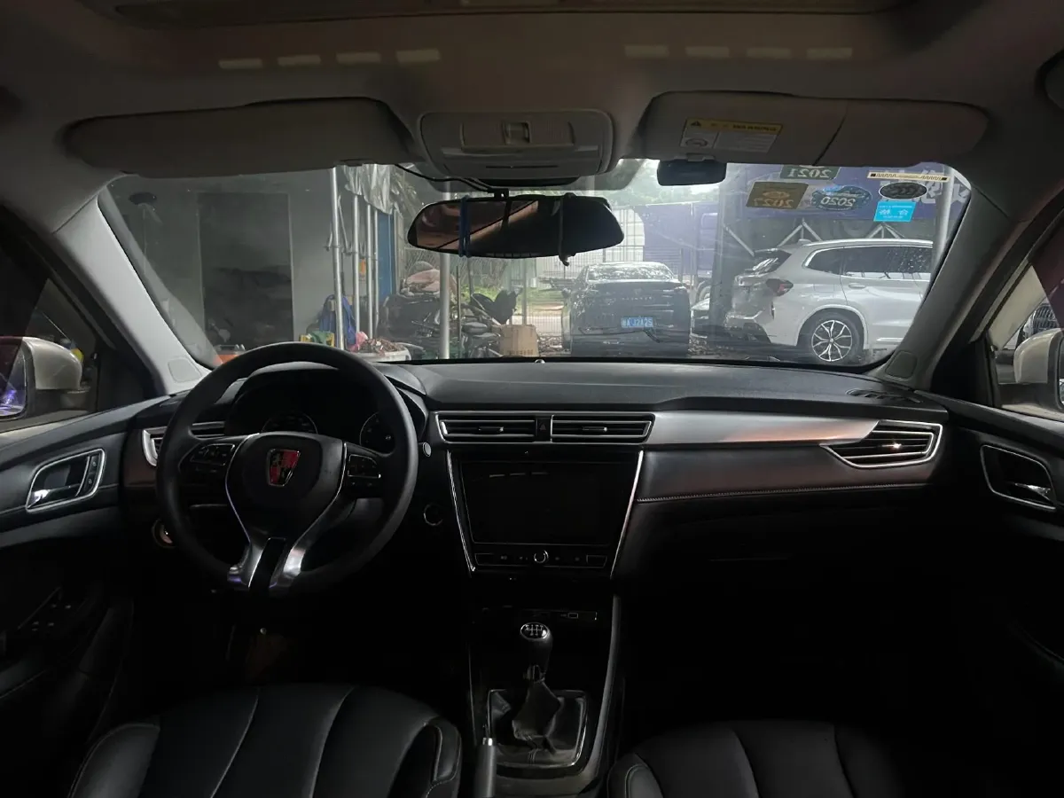 2019 Roewe i5 1.5L 120HP L4 5MT,autocango,china used car exporter,china ev exporter,chinese used car exporter,chinese used ev exporter