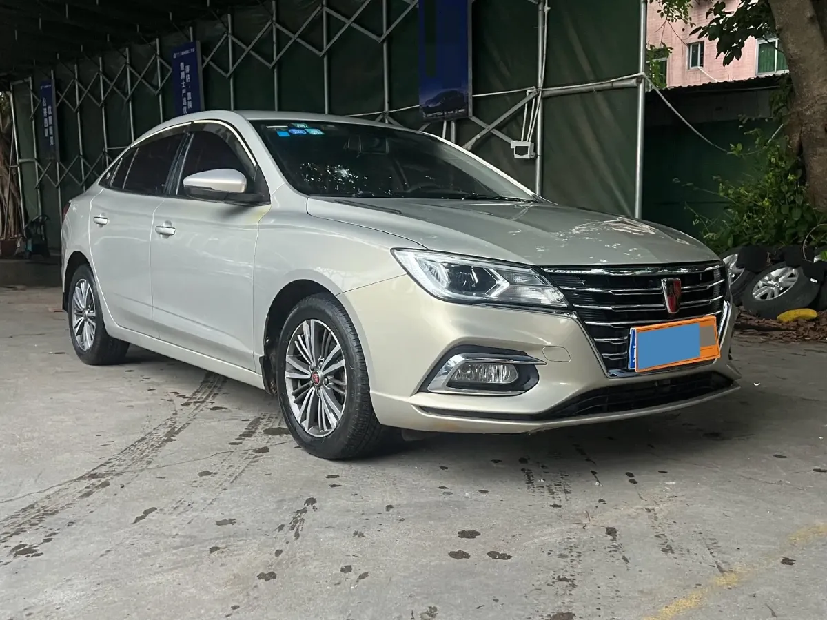 2019 Roewe i5 1.5L 120HP L4 5MT,autocango,china used car exporter,china ev exporter,chinese used car exporter,chinese used ev exporter