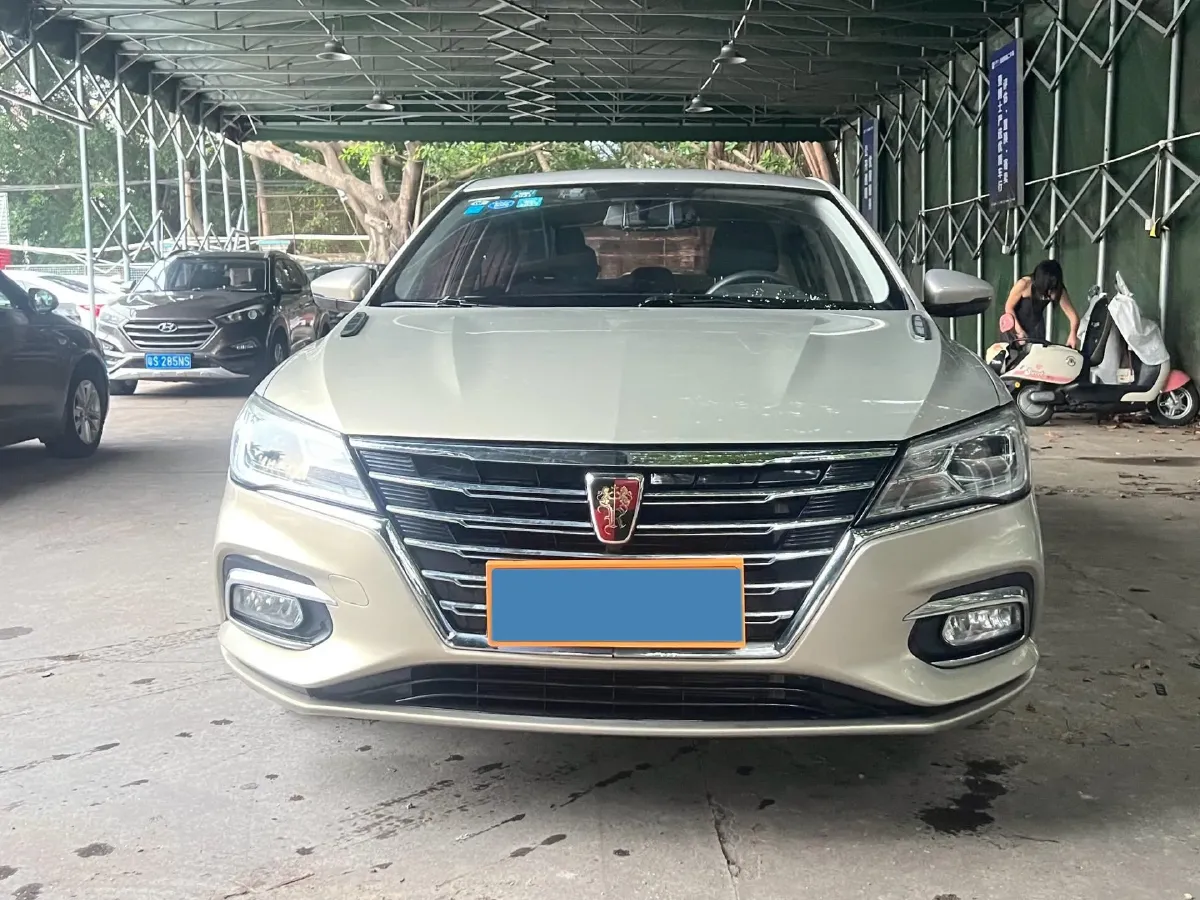 2019 Roewe i5 1.5L 120HP L4 5MT,autocango,china used car exporter,china ev exporter,chinese used car exporter,chinese used ev exporter
