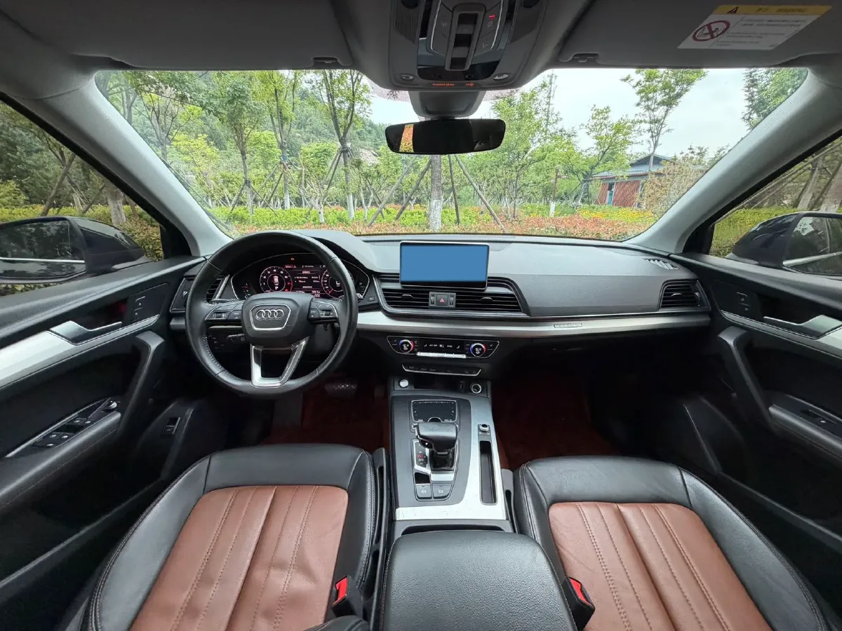 2020 Audi Q5L 2.0T 190HP L4 7DCT,autocango,china used car exporter,china ev exporter,chinese used car exporter,chinese used ev exporter