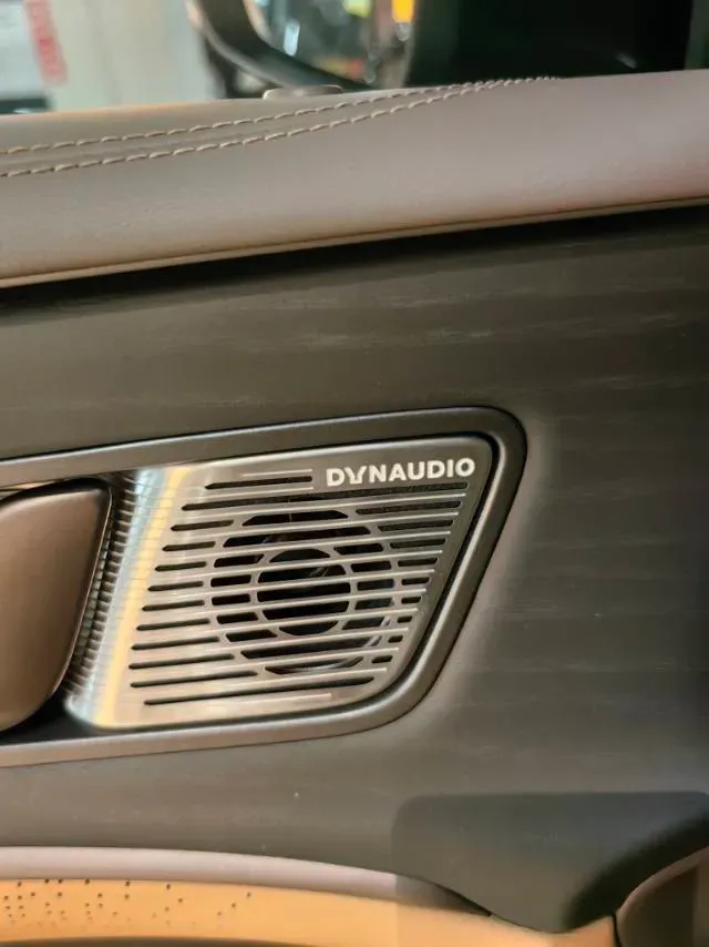 2022 Mercedes-Benz GLC Class 2.0T 197HP L4 9AT,autocango,china used car exporter,china ev exporter,chinese used car exporter,chinese used ev exporter