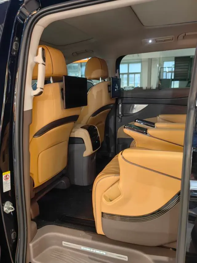 2022 Mercedes-Benz GLC Class 2.0T 197HP L4 9AT,autocango,china used car exporter,china ev exporter,chinese used car exporter,chinese used ev exporter