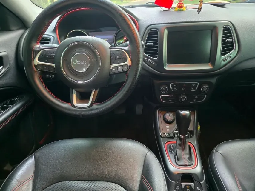 2017 Jeep Compass 2.4L 175HP L4 9AT,autocango,china used car exporter,china ev exporter,chinese used car exporter,chinese used ev exporter