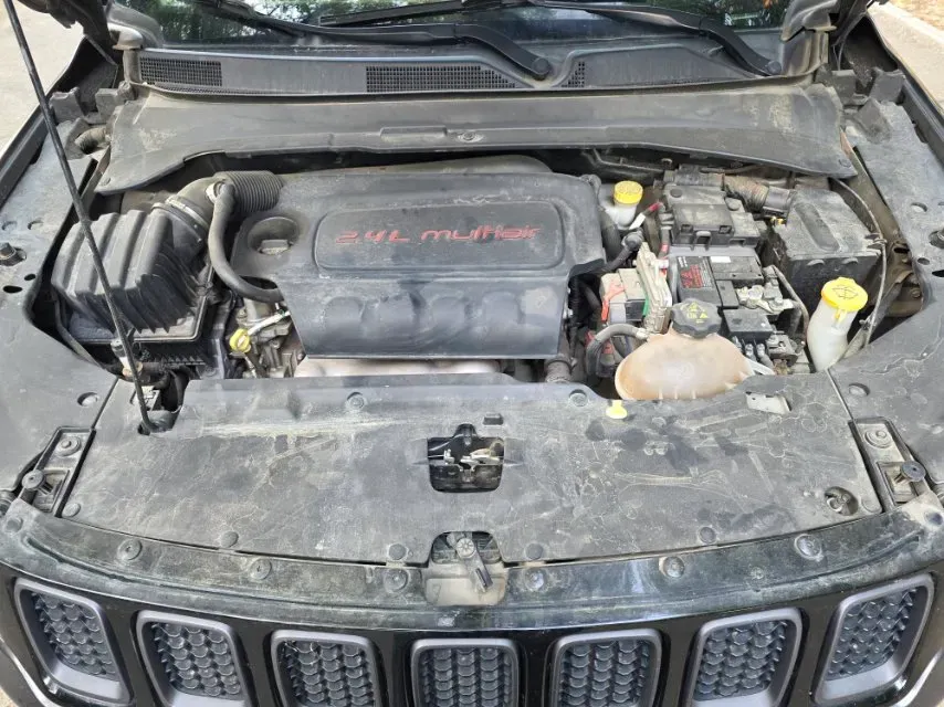 2017 Jeep Compass 2.4L 175HP L4 9AT,autocango,china used car exporter,china ev exporter,chinese used car exporter,chinese used ev exporter