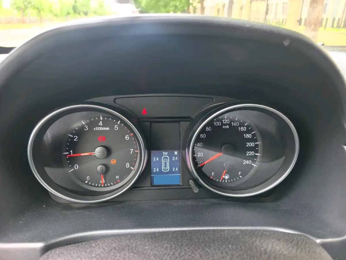 2019 Haval M6 1.5T 150HP L4 7DCT,autocango,china used car exporter,china ev exporter,chinese used car exporter,chinese used ev exporter