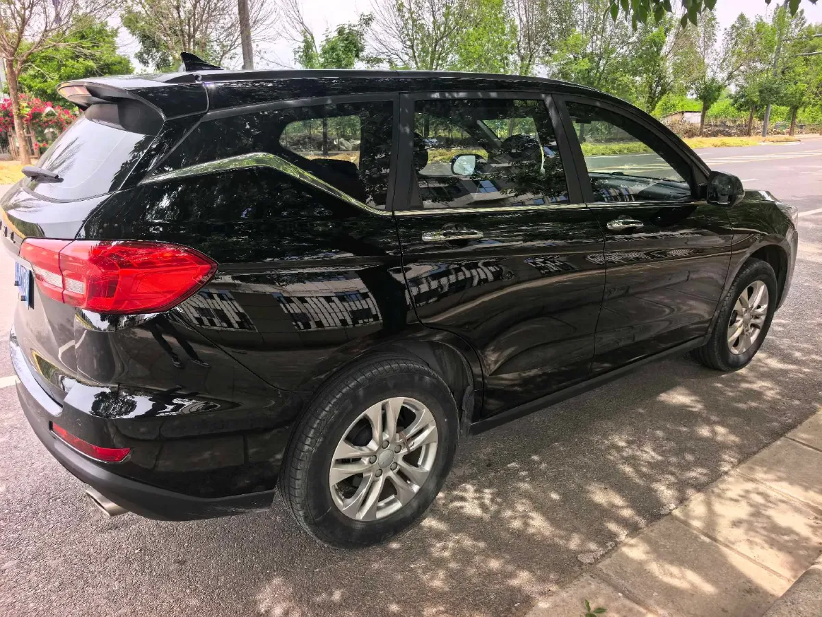 2019 Haval M6 1.5T 150HP L4 7DCT,autocango,china used car exporter,china ev exporter,chinese used car exporter,chinese used ev exporter
