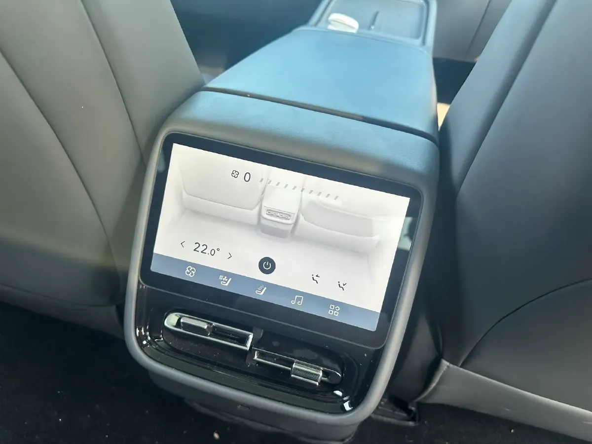 2024 Xpeng P7+ BEV 60.7KWH,autocango,china used car exporter,china ev exporter,chinese used car exporter,chinese used ev exporter