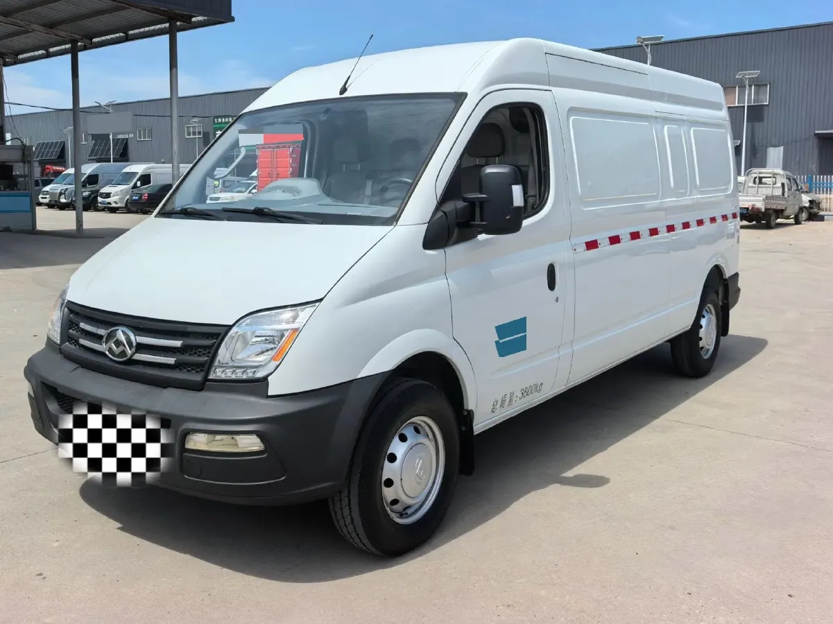 2020 MAXUS XinTu V80 2.5T 136HP L4 6MT,autocango,china used car exporter,china ev exporter,chinese used car exporter,chinese used ev exporter