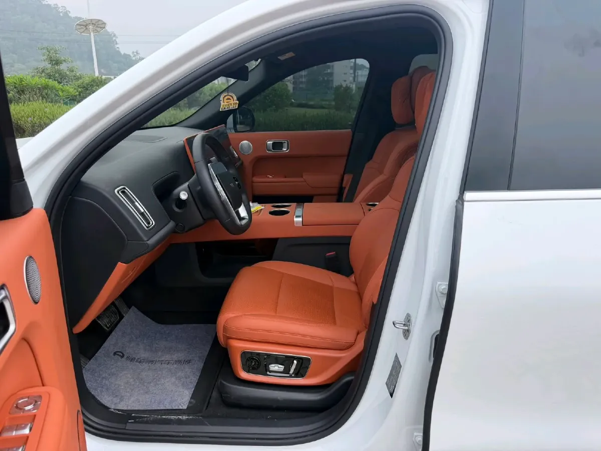 2025 Li L8 Range Extended 154HP REEV,autocango,china used car exporter,china ev exporter,chinese used car exporter,chinese used ev exporter