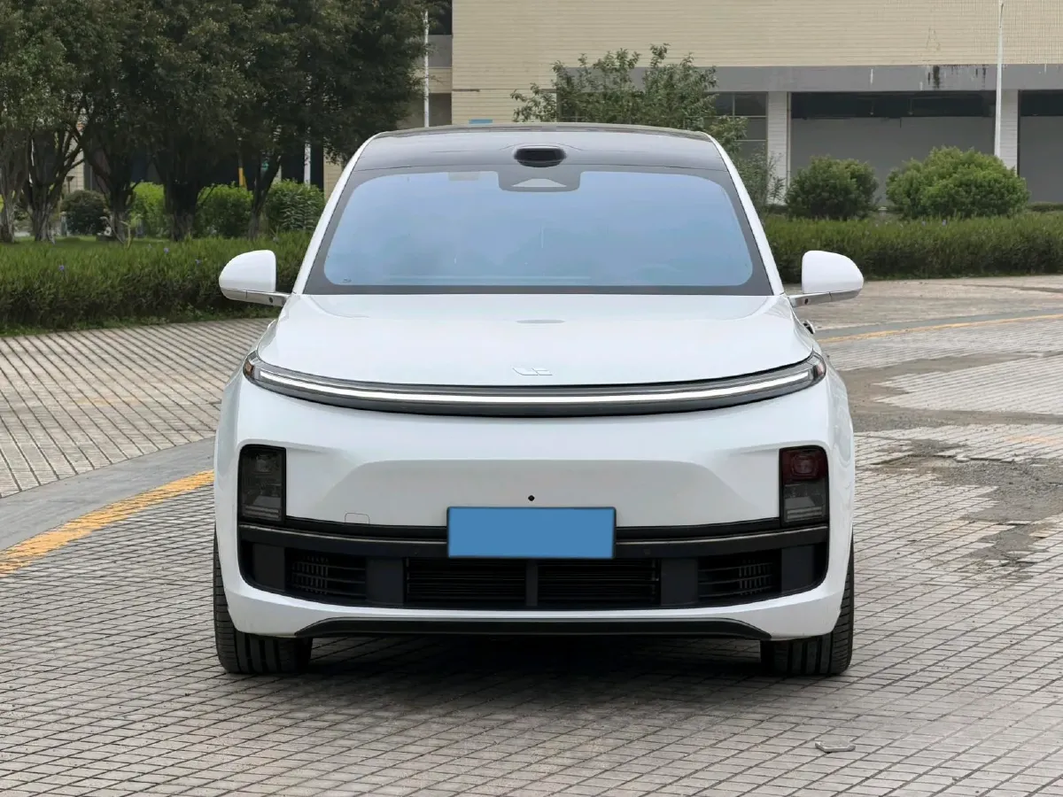 2025 Li L8 Range Extended 154HP REEV,autocango,china used car exporter,china ev exporter,chinese used car exporter,chinese used ev exporter