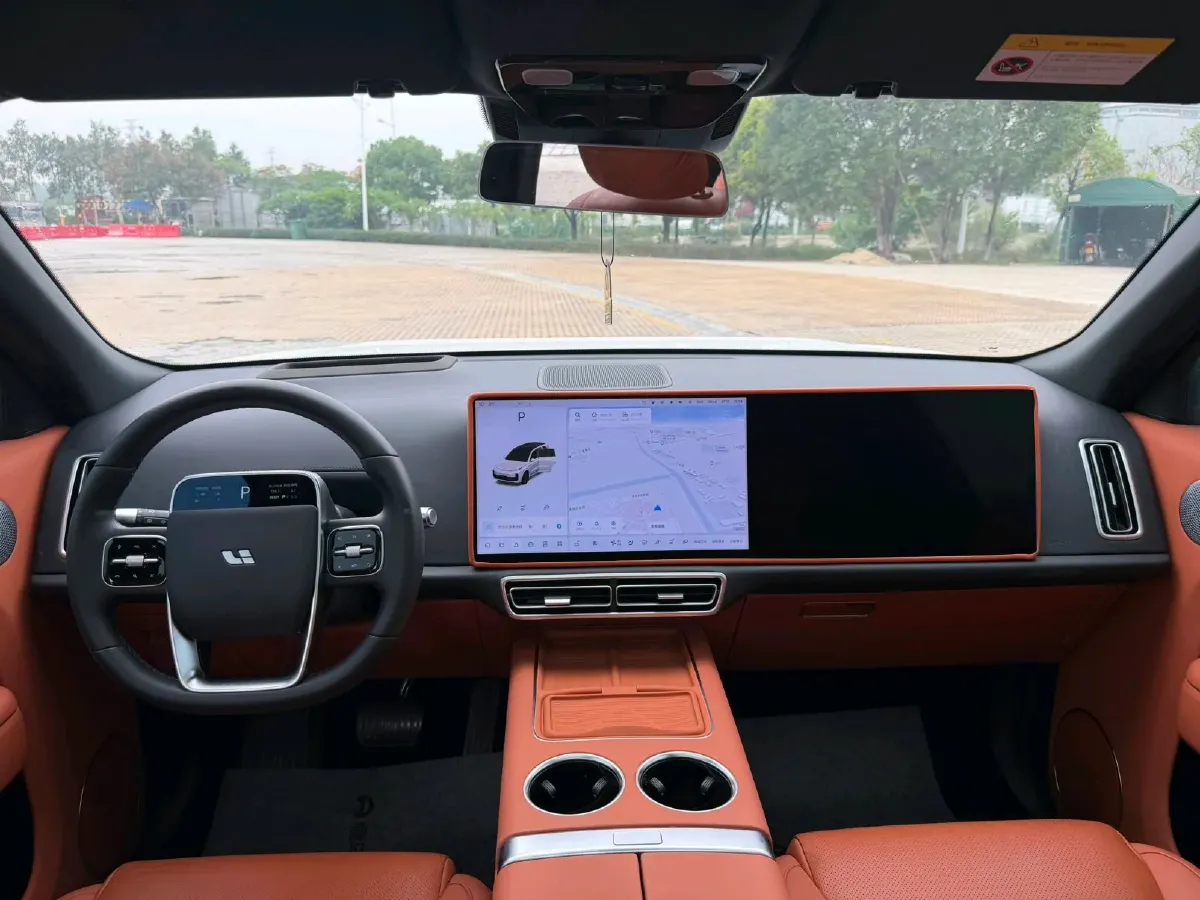 2025 Li L8 Range Extended 154HP REEV,autocango,china used car exporter,china ev exporter,chinese used car exporter,chinese used ev exporter