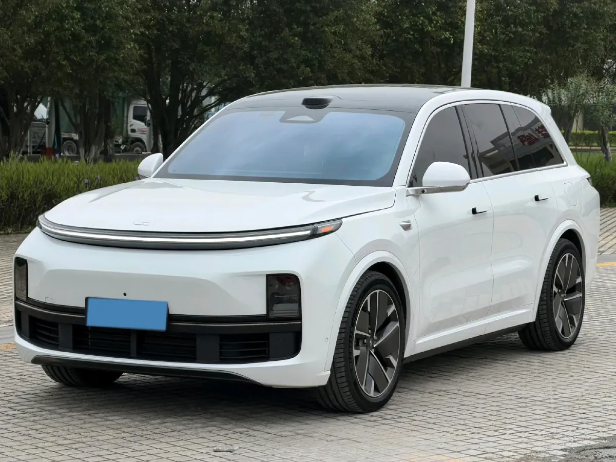 2025 Li L8 Range Extended 154HP REEV,autocango,china used car exporter,china ev exporter,chinese used car exporter,chinese used ev exporter