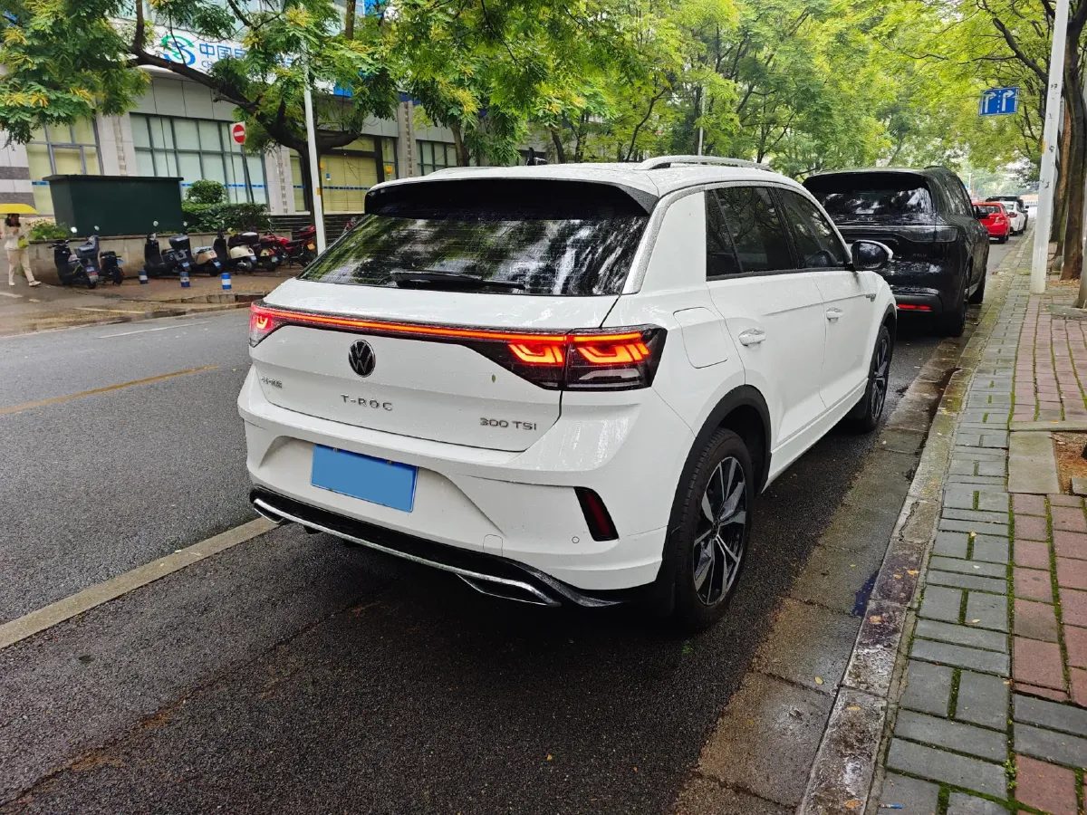 2023 Volkswagen T-Roc 1.5T 160HP L4 7DCT,autocango,china used car exporter,china ev exporter,chinese used car exporter,chinese used ev exporter