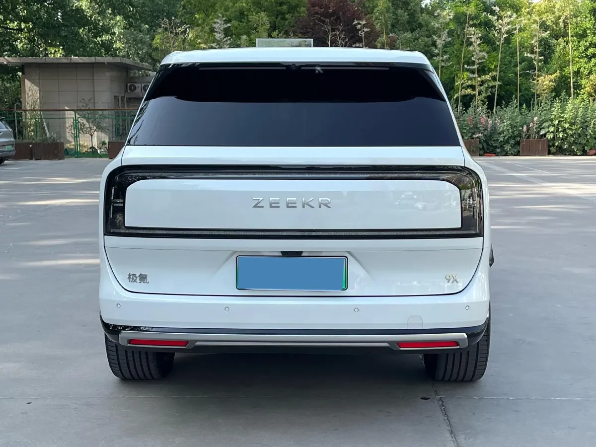 2025 Zeekr 9X 2.0T 279HP L4 1DHT PHEV,autocango,china used car exporter,china ev exporter,chinese used car exporter,chinese used ev exporter