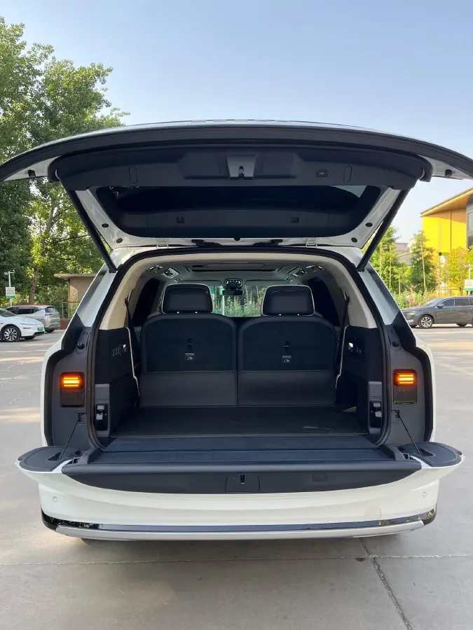 2025 Zeekr 9X 2.0T 279HP L4 1DHT PHEV,autocango,china used car exporter,china ev exporter,chinese used car exporter,chinese used ev exporter